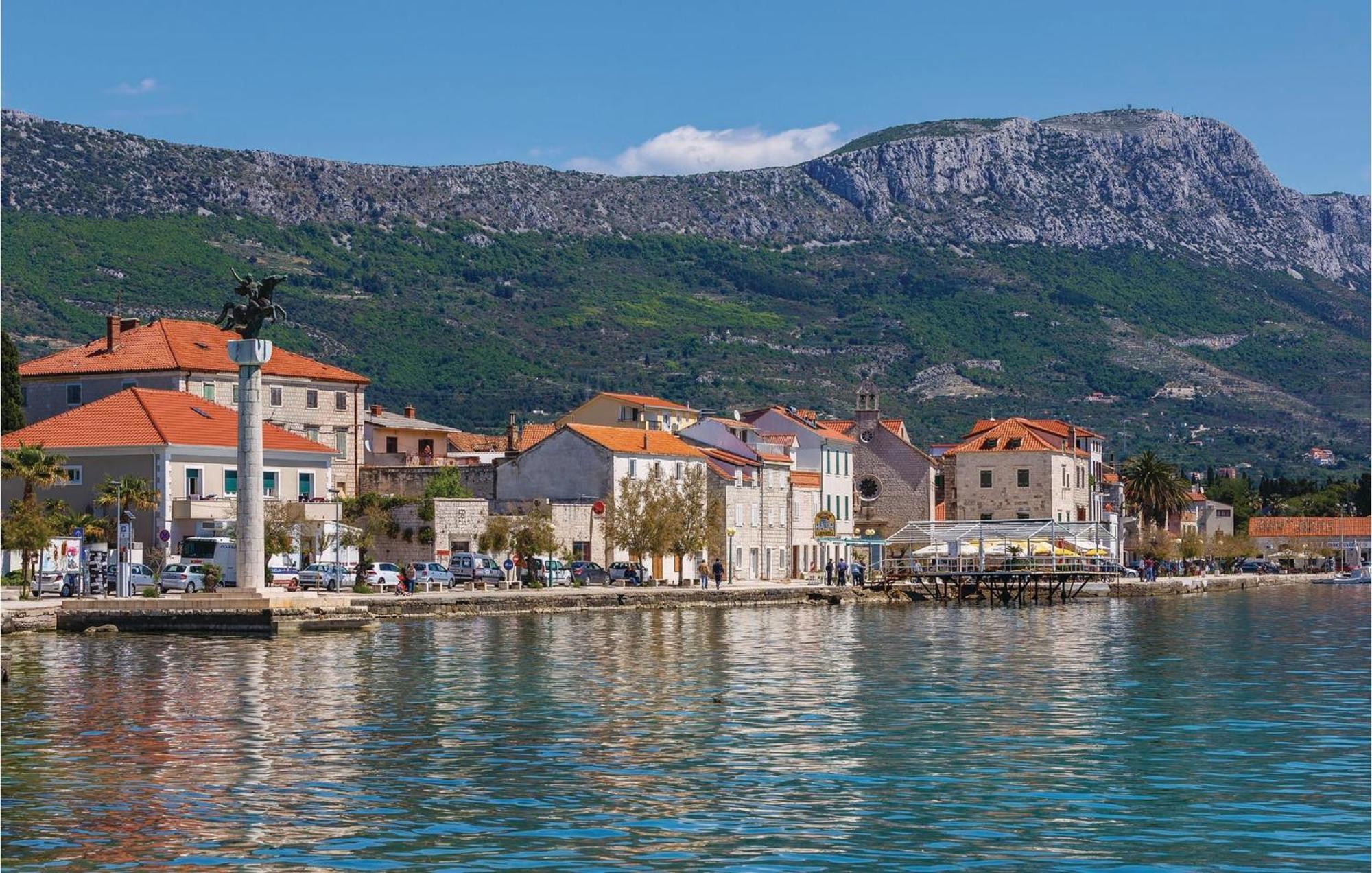 Gorgeous Apartment In Kastel Stari With Wifi Kastela Exterior photo